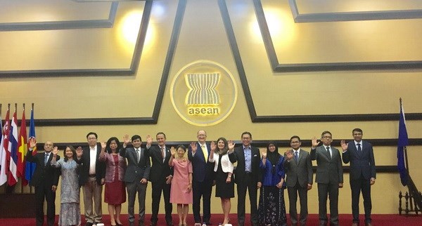 ASEAN và Liên minh châu Âu thúc đẩy hợp tác an ninh truyền thống và phi truyển thống (07/02/2018)